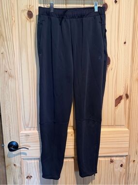 Layer 8 Men’s Black Athletic Jogger Pants Size Medium